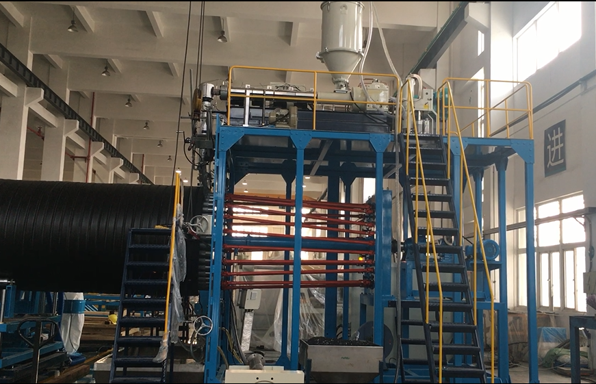 การผลิตท่อม้วน HDPE เส้นผ่านศูนย์กลางขนาดใหญ่